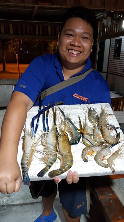 ขนาดกุ้งกำลังน่ากิน..