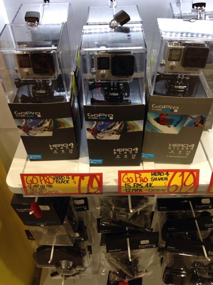 จะซื้อกล้องgopro มาถ่ายคริปตกปลาก็ไม่กล้าซื้อแพงกว่าไทยอีกเลยต้องอดไว้ก่อนครับ :cry: