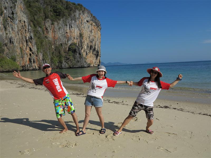                                             [b]ลั๊นลาก่อน     ผบ.สั่ง    [/b] :grin: