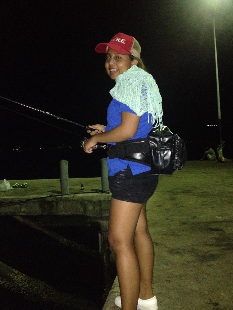 วันดีคืนดีก็มีนักเรียนหญิงมาให้โปรช่วยสอนตกปลา :laughing: