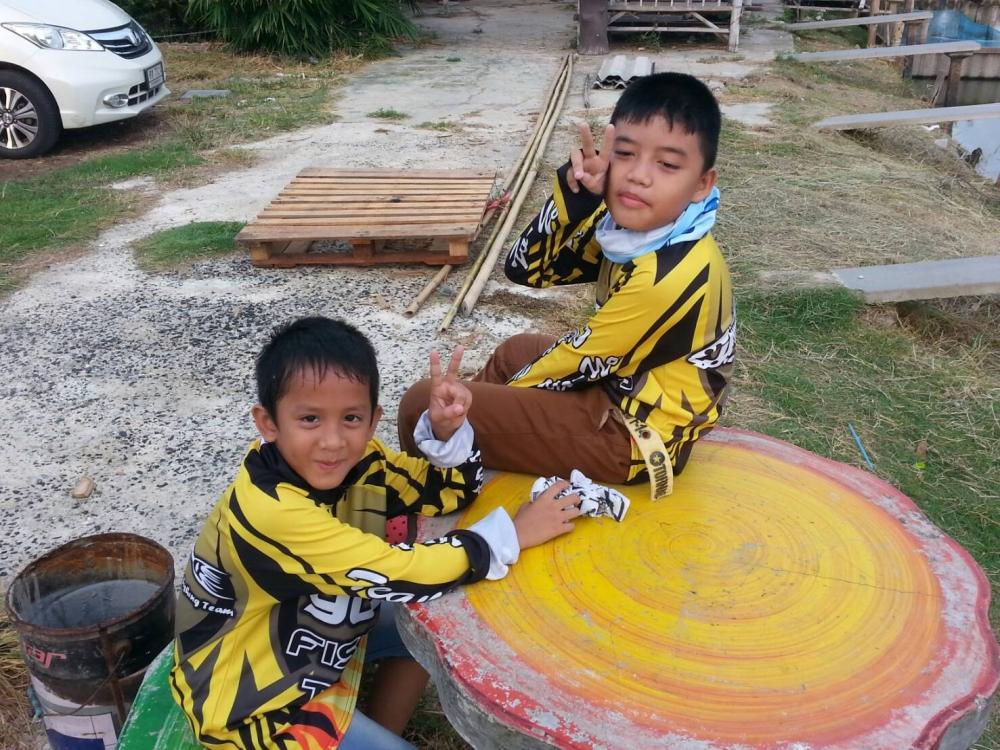 น้องเชลชี่กะน้องอุบอิบ (อนาคตวงการตกปลาเมืองไทย)...บอกเมื่อไหร่จะปล่อยตัว อยากวิ้นแล้ว :love: