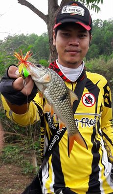 น้องโจ้เดินทางจากขอนแก่นมาหา พี่อ้อ ปราจีนบุรี พากันตกปลาลองชมครับผลงานพอได้สนุก