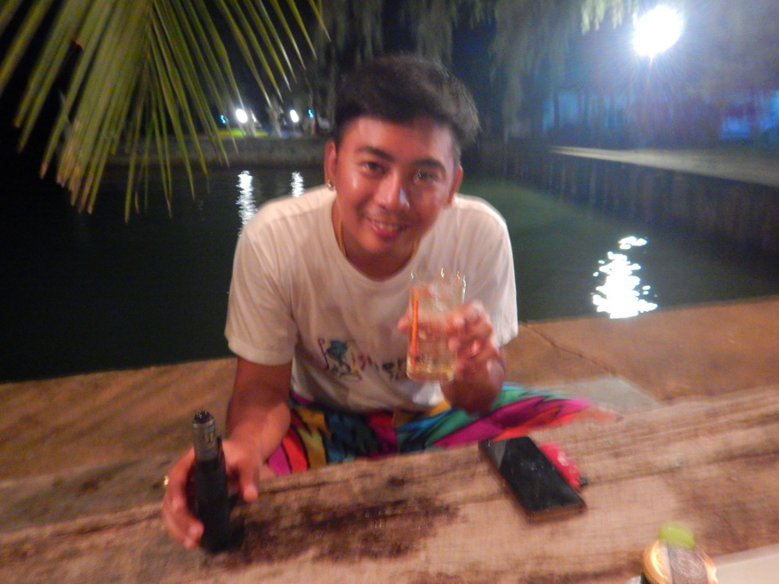 

สรุปผมนั่งคุยกะน้าบอสสองคนยันเช้าครับ  :grin: :grin: :grin: :laughing: :laughing: :laughing: :ch