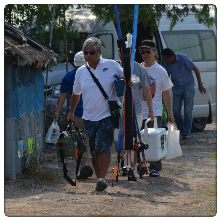 ขนย้ายของเตรียมพร้อม...