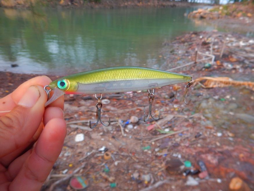 
ลองหยิบตัวนี้ออกมาครับ Rapala shadow rap 11  :love: :love: :love: :cheer: :cheer: :cheer:




