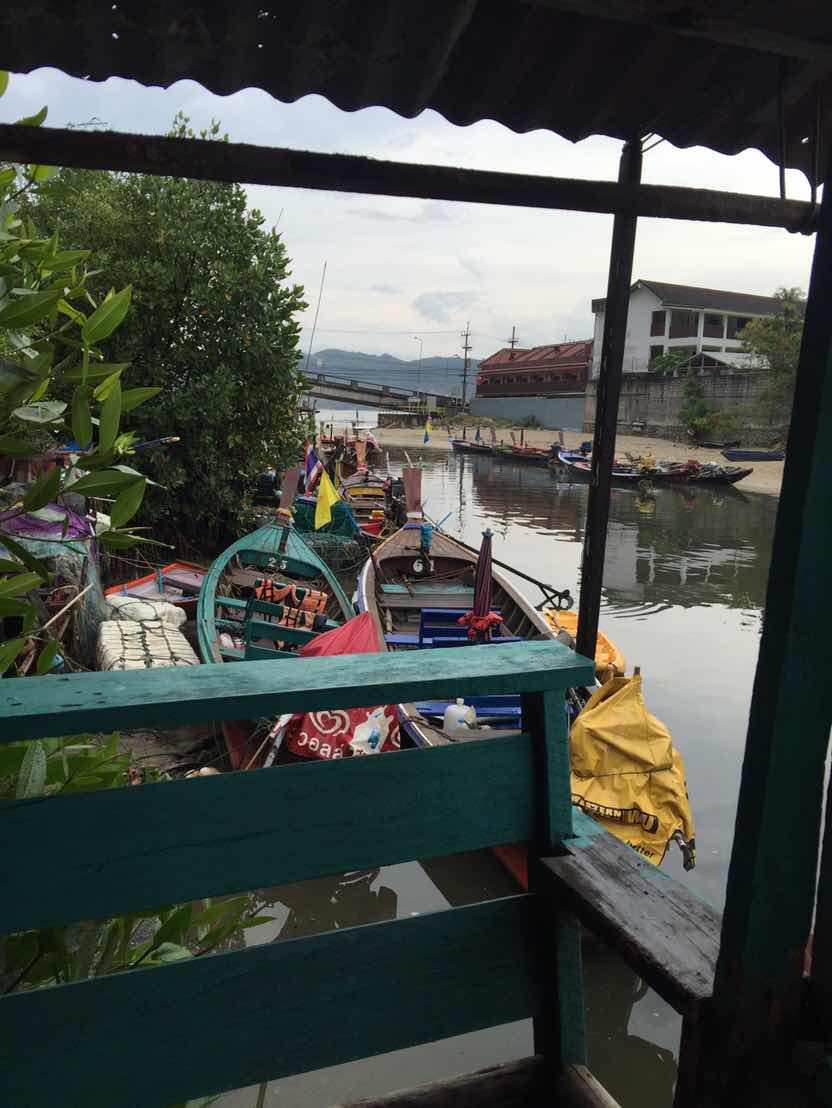 เมื่อมีแต่ฝน. ไต๋บอกสบายๆๆๆ. เราก็มาขึ้นเรือกันที่. ปากคลองปากบาง ป่าตอง