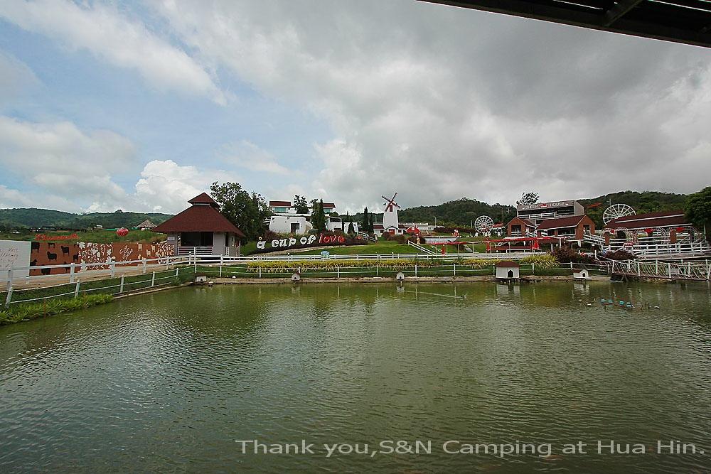 ก่อนกลับแวะสถานที่สวยงามขึ้นชื่อนาม "a cup of love"