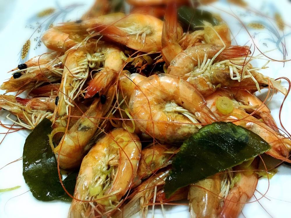 กุ้งอบสมุนไพรครับ 