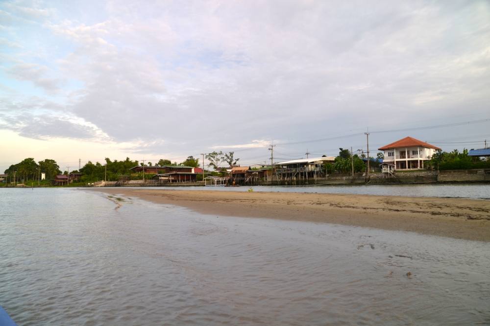 แวะเกาะทรายกลางน้ำเจ้าพระยาก่อนกลับครับ  :cool: :cool: :cool: