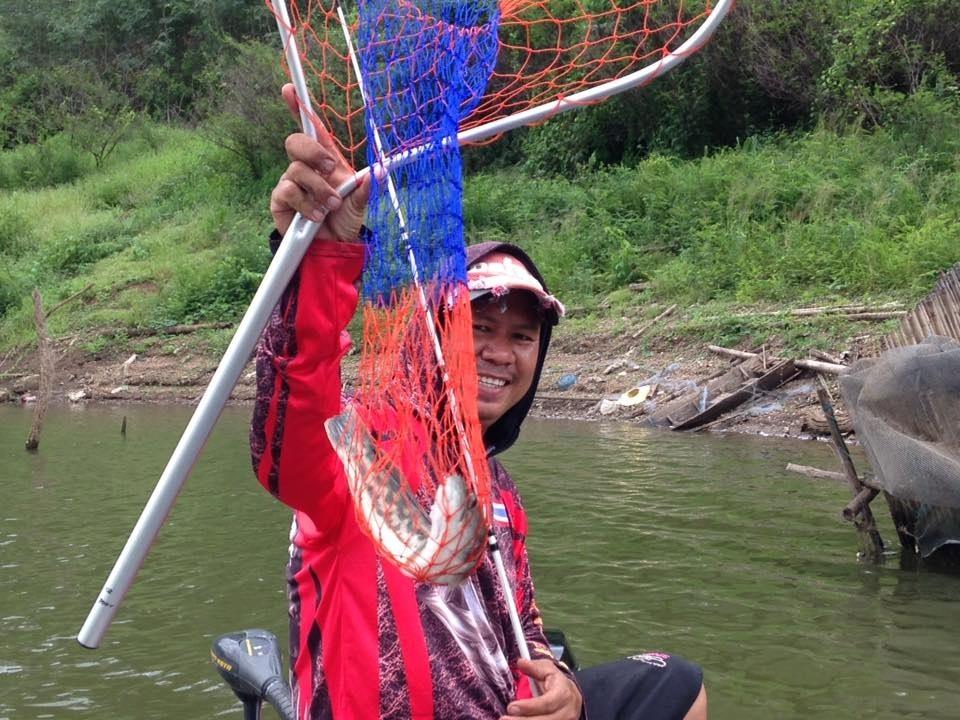พี่ป้อมบอกตกง่ายครับชะโดนำ้เอ๋อ :grin: :grin: :grin: