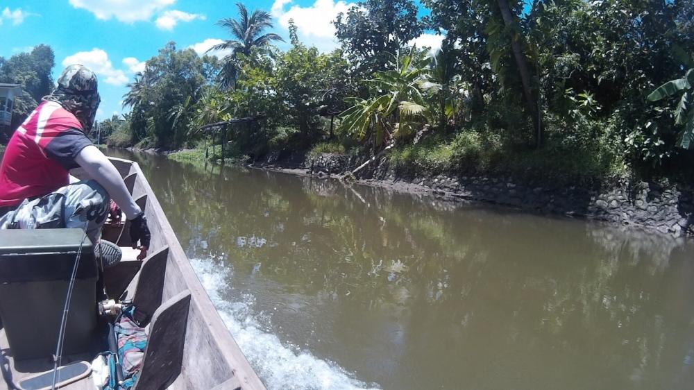 ร่องเรือชมบรรยากาศ แม่น้ำท่าจีน สูดอากาศสดชื่นเต็มปอด ในเมืองหลวงไม่มี...