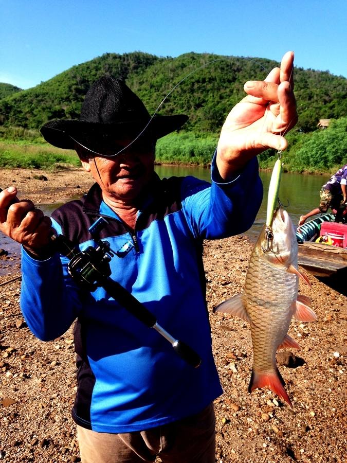 ป๋าบอก ดูชัดๆไอ้เรด ตรูอะพ่อเมิงนะ ของจริงเฟ้ย 555 :laughing: :laughing: :laughing: