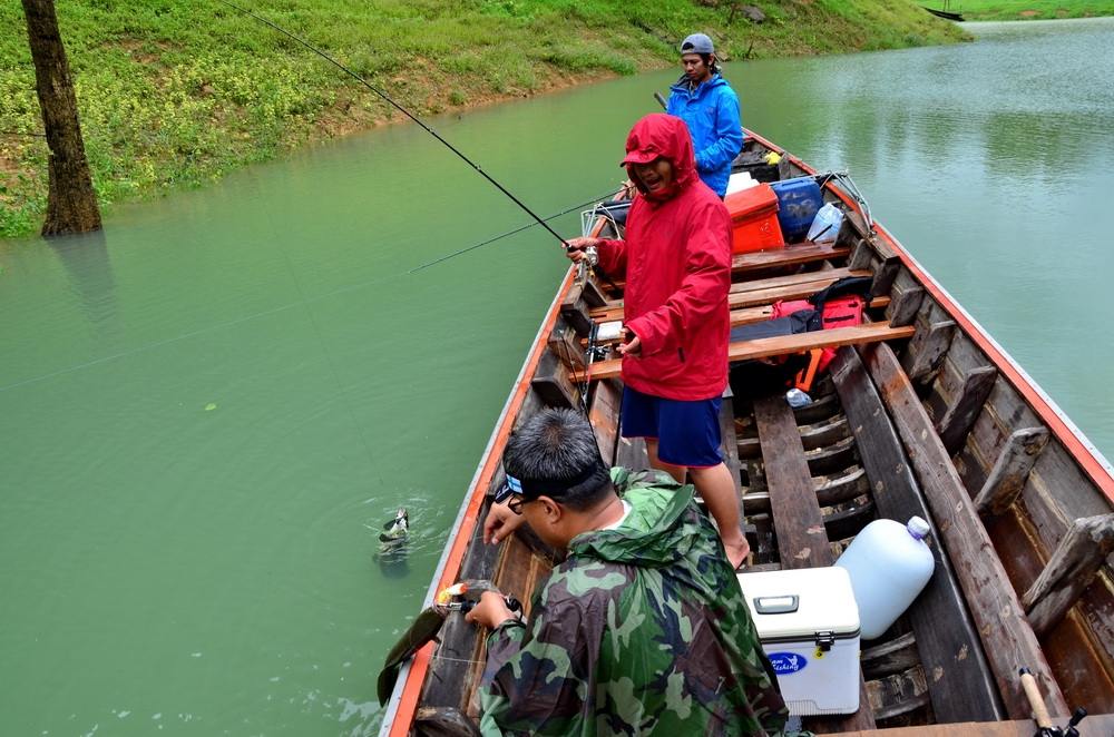 ทริป ลงเรือกับเจ้าสำนักฟิน!!! ลงเรือใหญ่ ปะทะ คมเบ็ดกันแบบ ใครดีใครอยู่กันไปเลย ศึกระหว่าง เจ้าสำนัก