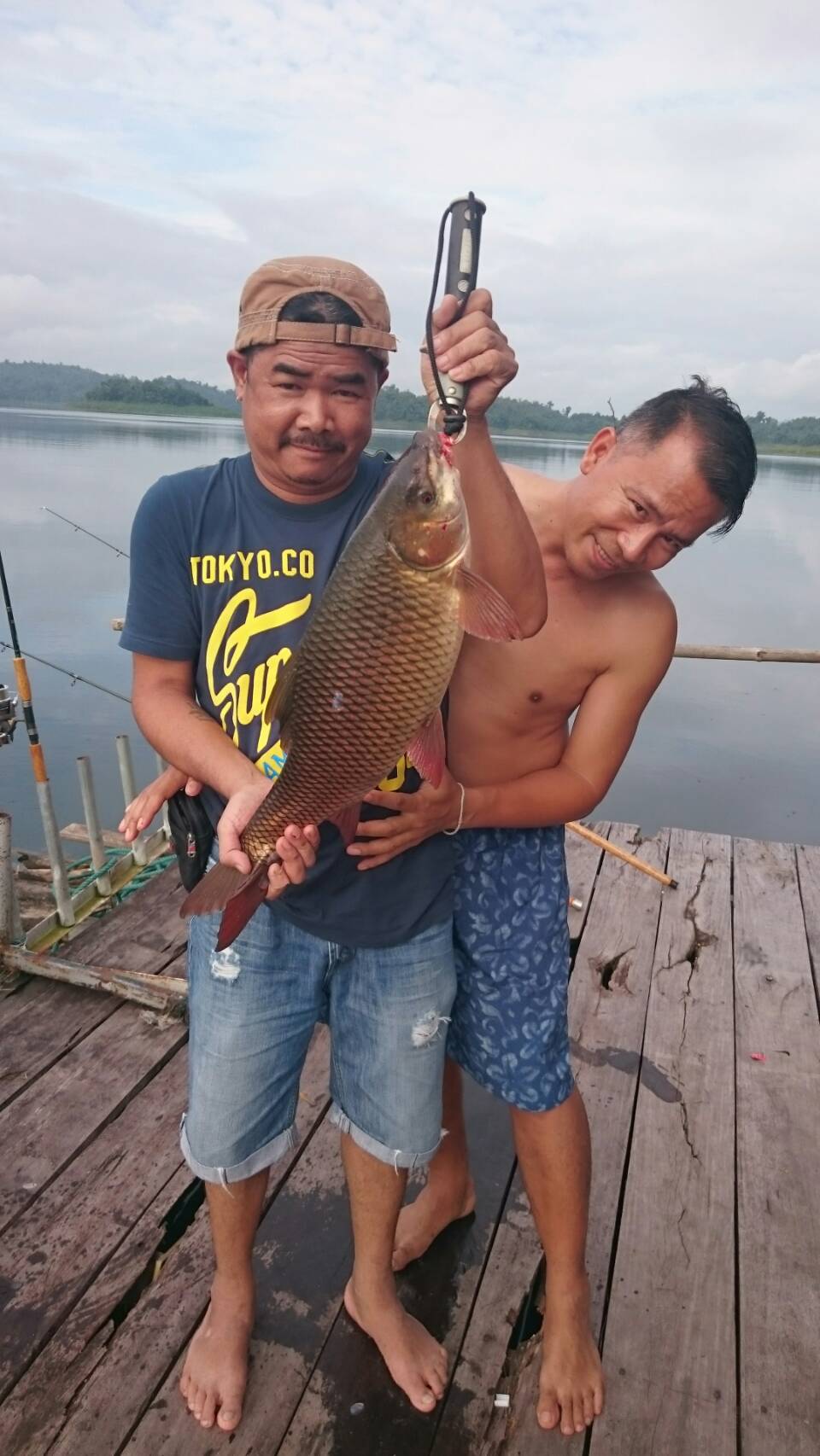 สวัสดีนะคับน้าๆทุกท่านขอบคุณที่เข้าชมนะคับลงไม่ต่อเนื่องขอโทษนะคับเพราะติดงาน
มาต่อกันคับ น้าชัดมาน