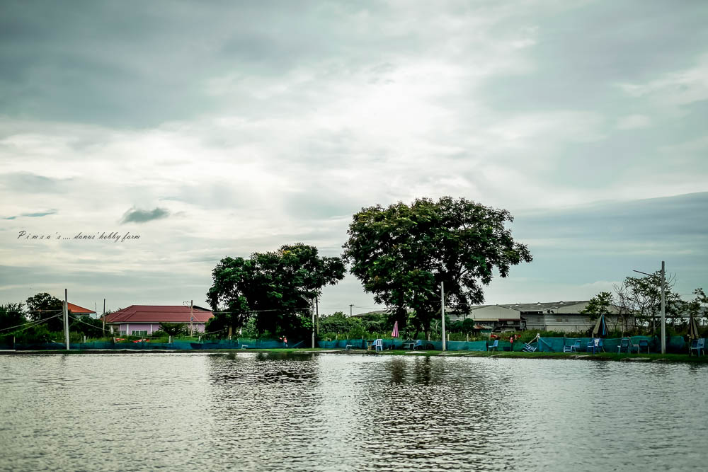 ฝนพรํา ๆ ทั้งวันช่วงนนี้ แต่ปลาก็ยังกัดนะ  :laughing: