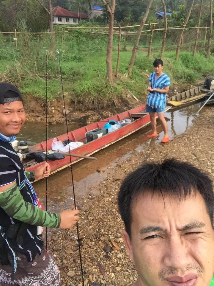 รุ่งเช้าจึงเริ่มออกเดินทาง จัดของลงเรือเสร็จไต๋เรือก็จัดวางของต่างๆกันใหม่เพื่อรักษาความสมดุลของเรือ