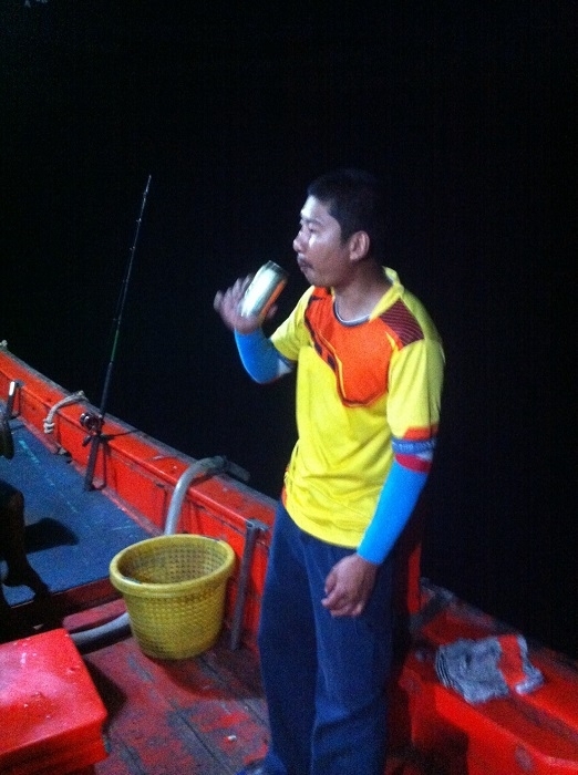 ส่วนน้าเต่า บอกถึงเวลาต้องเติมน้ำชาซะนิดเดี๋ยวกินข้าวไม่อร่อย..อิอิ.. :cheer: :cheer: :cheer: :cheer