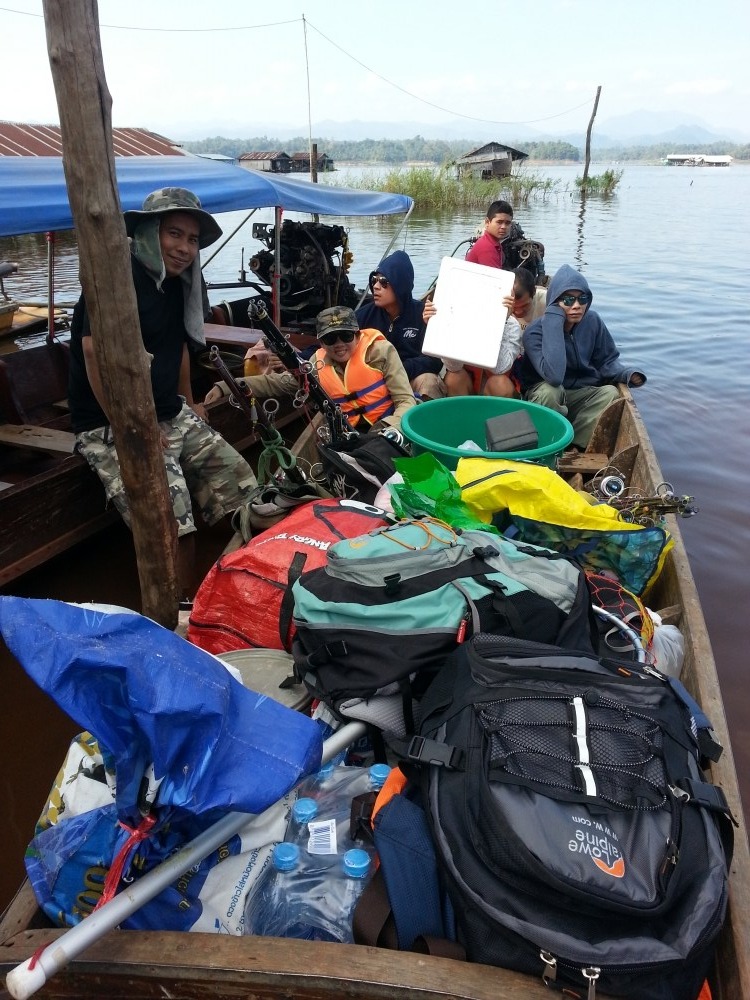 ลงเรือสายไปหน่อยครับแดดร้อนไปนิด