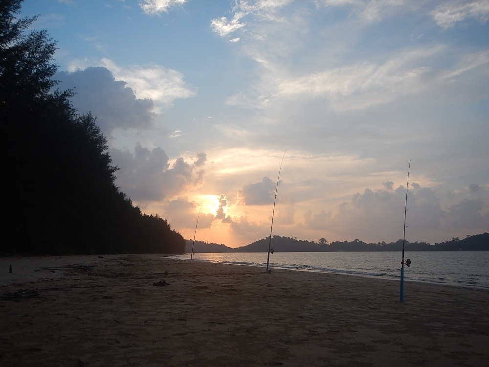 
 [center]บรรยากาศเริ่มเข้าสู่ความมืด และเงียบๆๆๆ ตามหัวนํ้าที่กำลังจะเปลี่ยน [/center]

