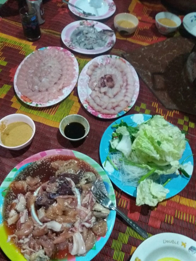 อินทรี+ปลาช่อนทะเล+หมูกะทะ3ชุด+หมูสามชั้นอีกสองโล อิ่มกันทั่วหน้าคับนั่งโม้กันภาษาคนชอบตกปลาเหมือนกั