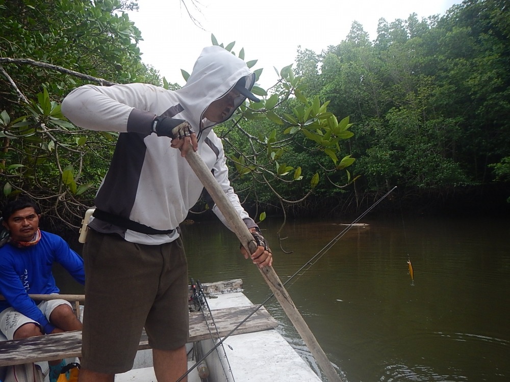 
 [center]อยู่กันทำมั้ย เดียวตบซ้ายที ขวาที ล่างที สรุปพายเรือหันหัวหนีออกจากคลองดีกว่า   :laughing