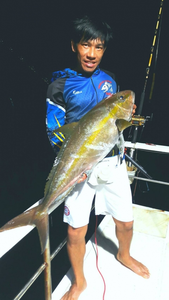 ช่วงกลางคืนโปรปุ๊ได้ Amberjack อีกตัว 