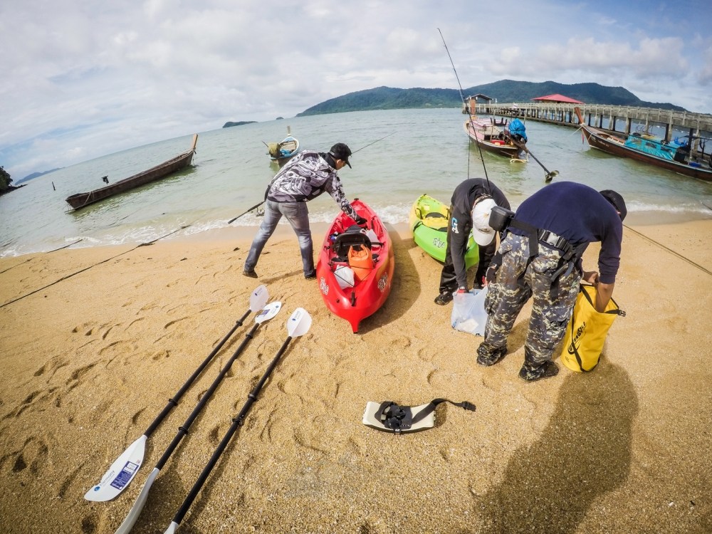 ...เมื่อได้เรือมา..เราก็ทำความเข้าใจกับสถานที่...
และจับคู่บัดดี้...พร้อมเทคนิคจากทางเเทรนเนอร์  ขอ