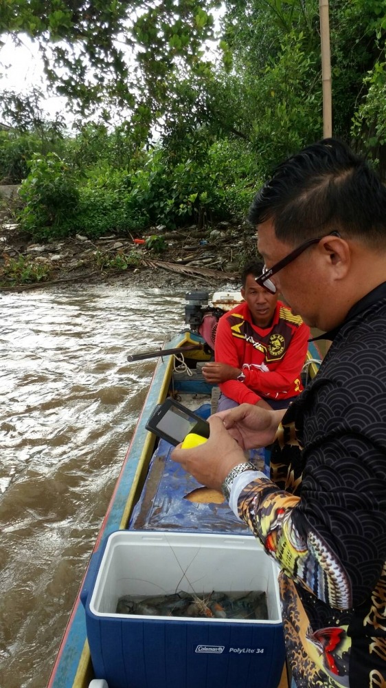 เลยชวนไต๋ หาที่จอดเรือถ่ายภาพ