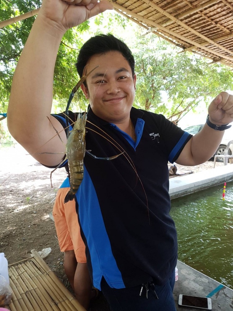 คุณ นน ตัวแทนบริษัทพรีดิ้ว มาซะสายเลย แต่ก็ยังได้ไปเพียบ แถมยังเอาคันมาแจกด้วยครับ