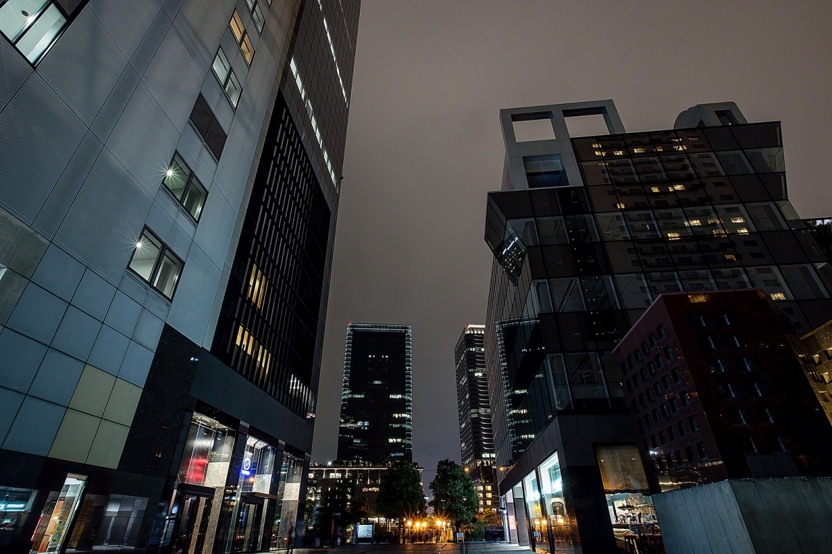 Umeda Sky Building : 梅田スカイビル เป็นตึกสูง ในย่าน Umeda เมืองโอซาก้า มีความสูง 173 เมตร ที่ชั้น 40 และ 