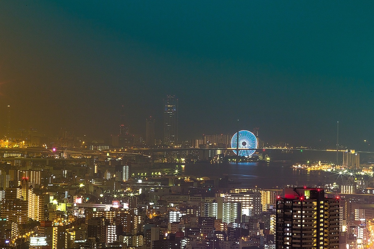 วิวที่มองจาก  Umeda Sky
วันนั้นสภาพอากาศค่อนข้างแย่ ฟ้าปิด มีหมอกลงโดยทั่วไป ภาพเลยออกมาไม่ค่อยเคลี