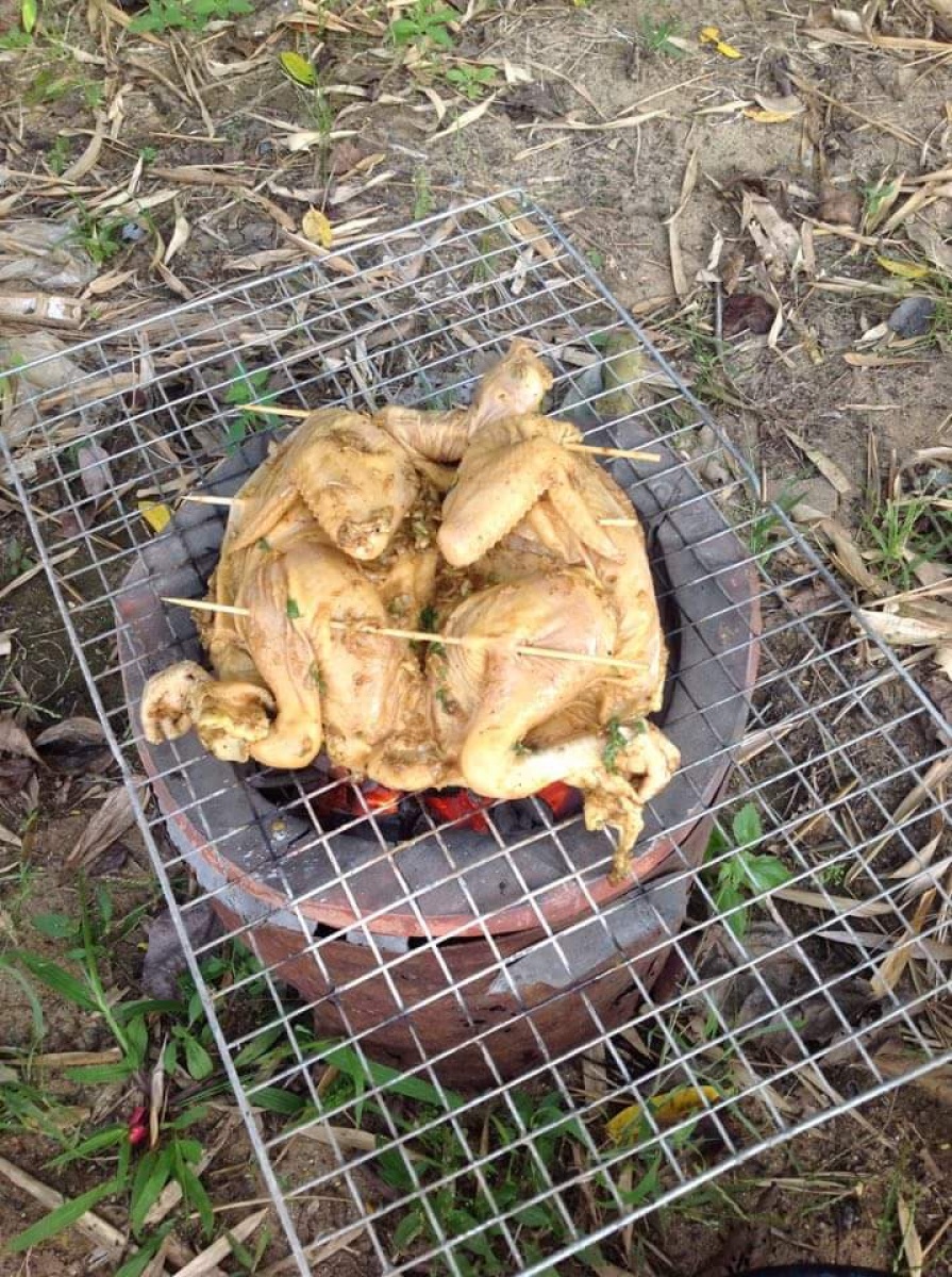 ไฟโครตแรงไก่ย่างเลยเป็นไก่เผา