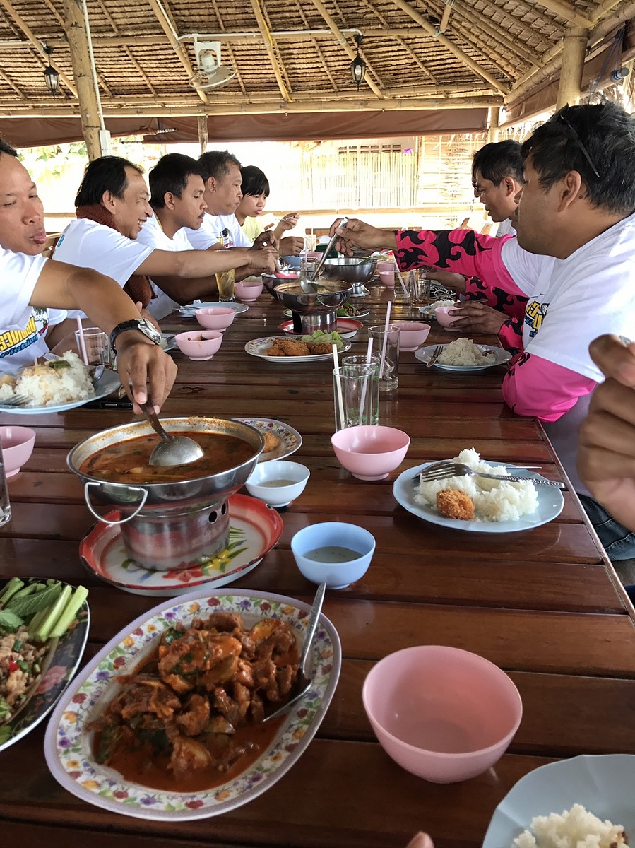 ขอลากันด้วยภาพนี้เลยนะครับ
จบทริปแบบสนุกเฮฮา กันไป
ขอบคุณเพื่อนๆชาวสยามทุกๆท่านที่ติดตามรับชม
ขอบ
