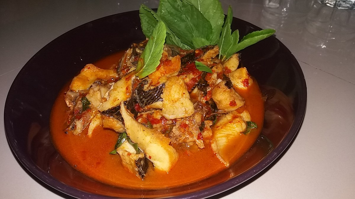 อาหารมื้อเที่ยง แกงป่าผัดเผ็ดปลาช่อนนาแซ่บ