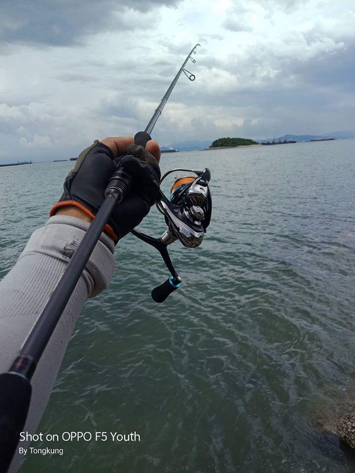 จนเข้าช่วงบ่าย น้าโต้งจับคนคู่ใจมาหวดใหญ่เลยครับ น้าแกสาย daiwa ส่วนผมสาย shimano แต่เราคุยภาษาเดียว