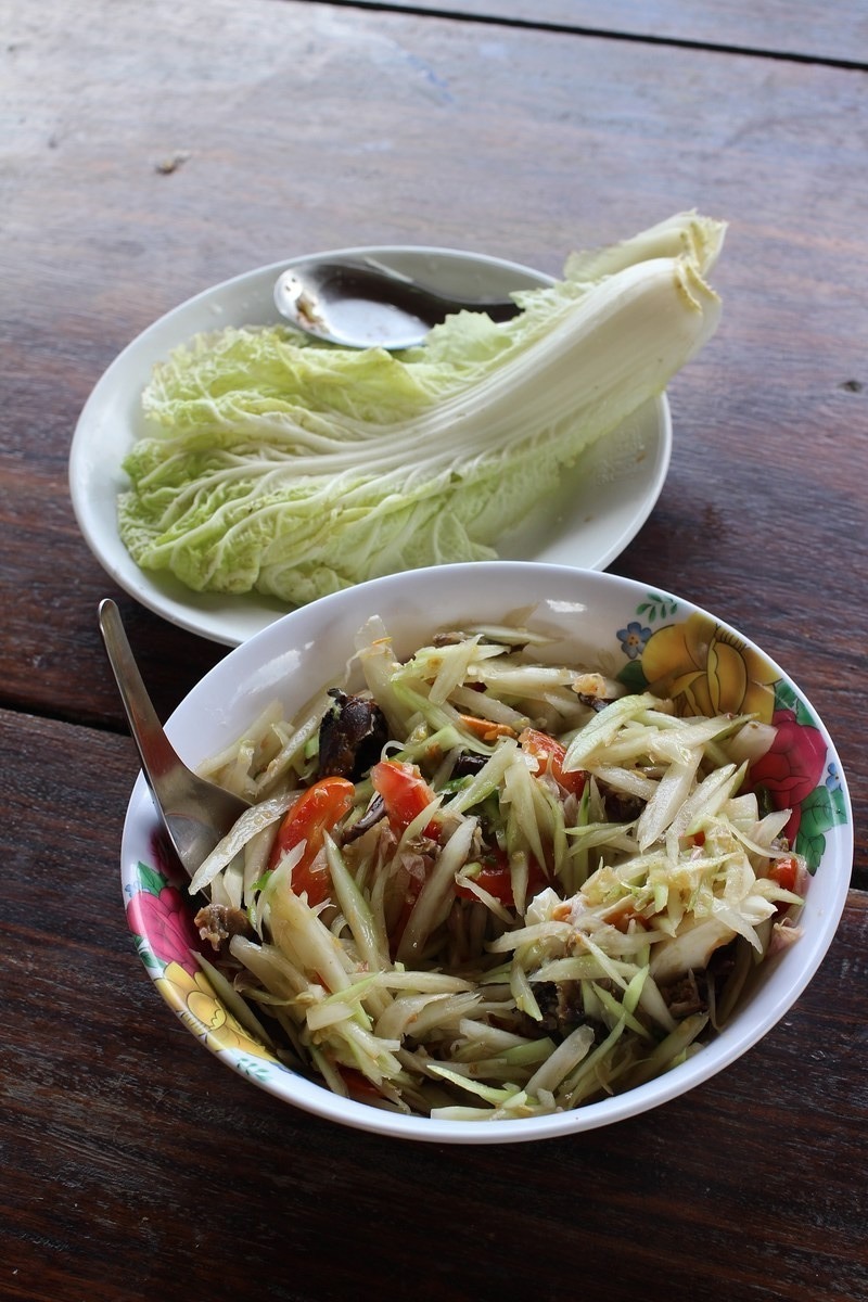  [center]ช่วงหลบฝนรองท้องสักหน่อย[/center]