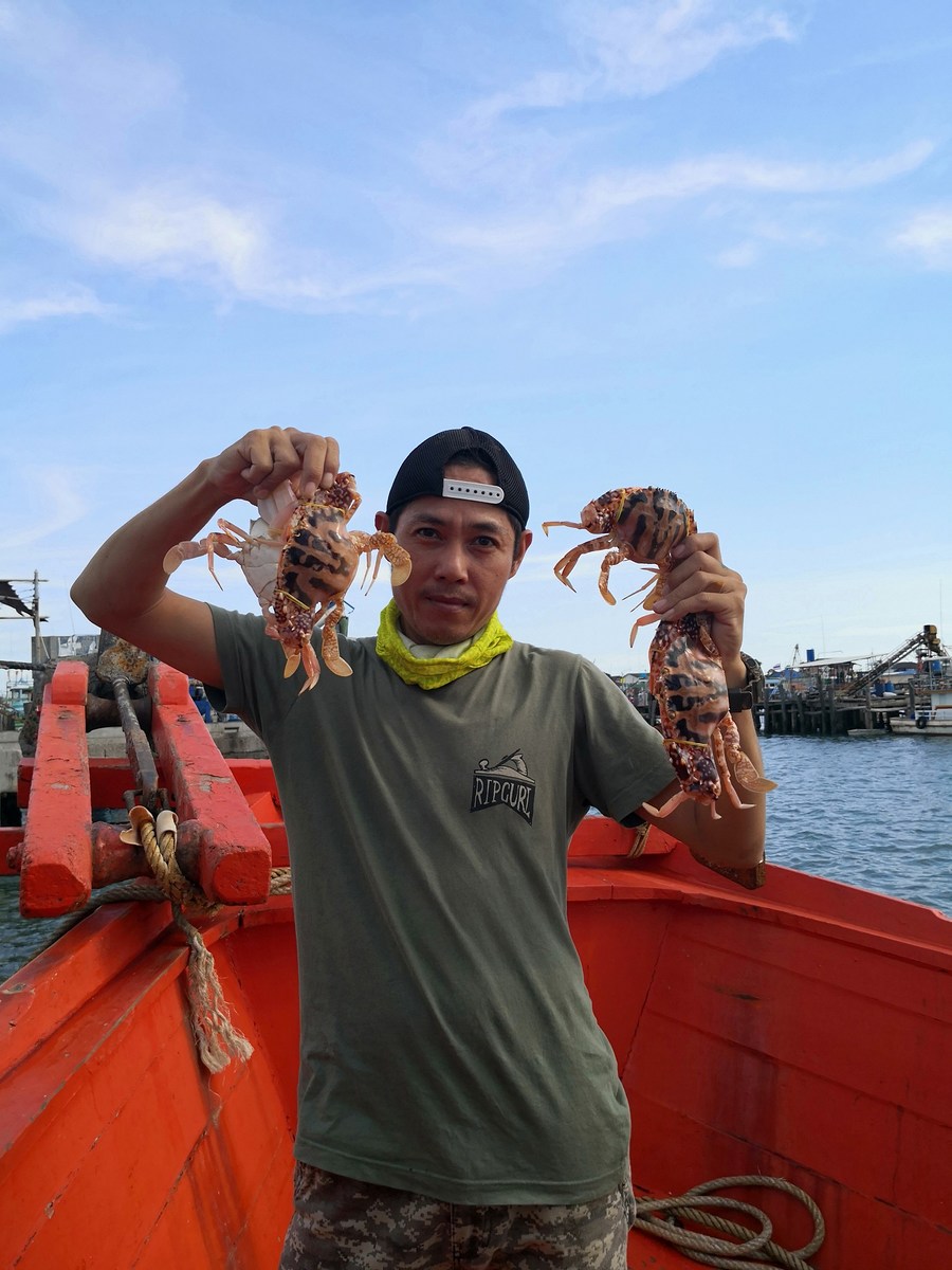 เรือปูเข้าพอดี น้ากอล์ฟจัดมาทำปูต้มรองท้อง