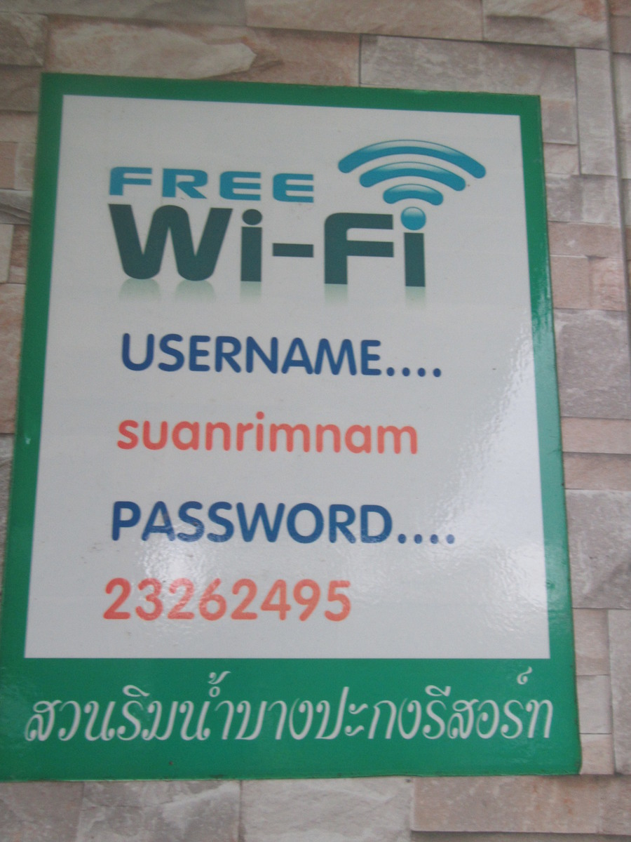 สิ่งอำนวยความสะดวก
ฟรี WiFi , กาแฟ , มื้อเช้า ข้าวต้มหมูฟรี
ทีวี ตู้เย็น กระติกต้มน้ำร้อน เครื่องท