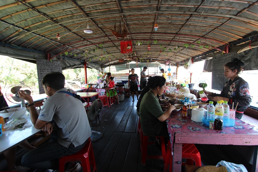 และแล้วก็พักเที่ยง กับร้านก๋วยเตียวที่ต้อง ไม่พลาด