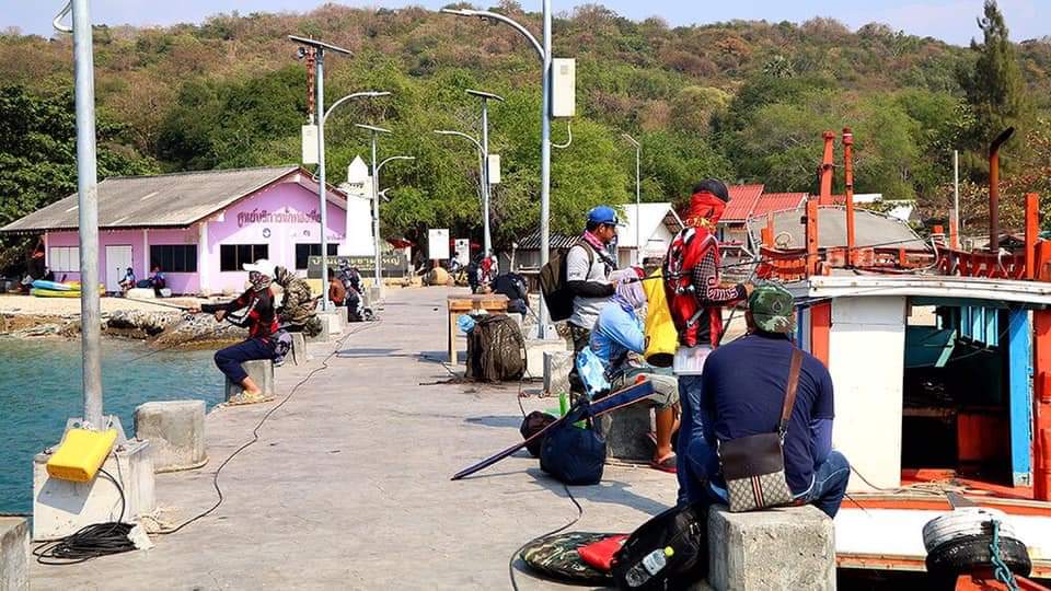 สะพานท่าเรือครับ