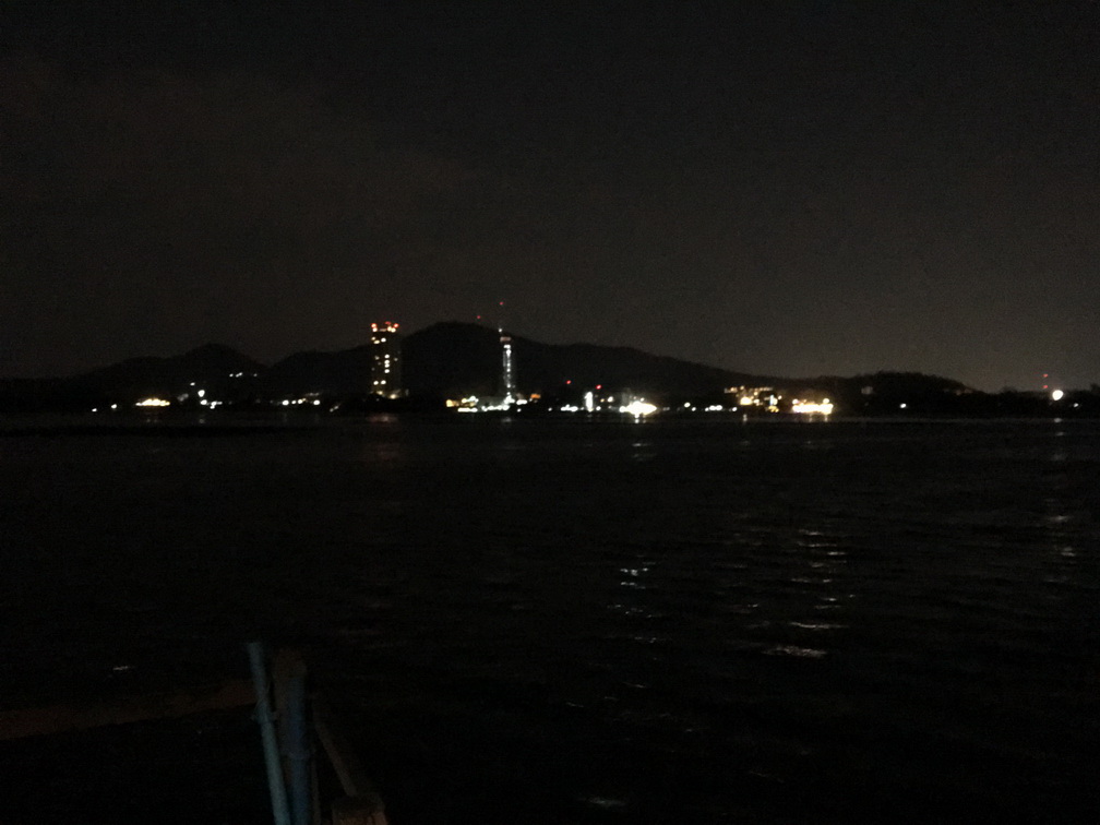 ไฟฝั่งแหลมฉบังสวยดี