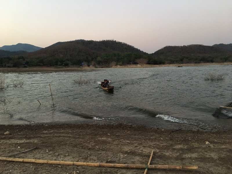 เสียงเรือไต๋เอก มาแล้วสมาชิกอีกคนของเราทริปนี้พี่จ่า แกรอออกเวรแล้วตามมา :laughing: