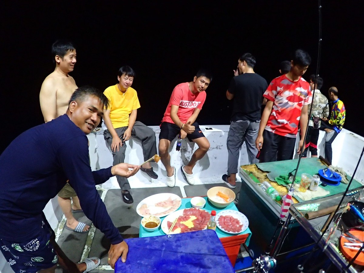 ปลาดิบครับ มาๆๆ
