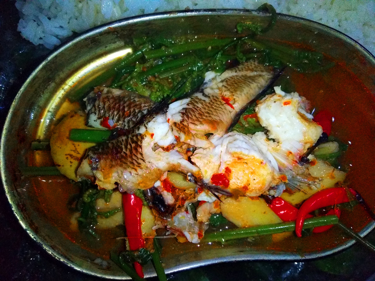  
[center][b]อร่อยกว่าอาหารในภัตราคารซะอีกนะครับ[/b][/center]