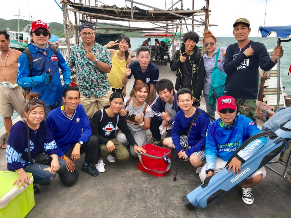 ไทย 11 ญี่ปุ่น 4 รวม 15 ชีวิต กับการตกปลาทะเลครั้งแรกของพวกเขา :cheer: :cheer: