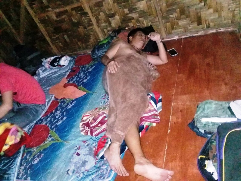 คืนสองก็จะเพลียแบบนี้ :laughing: :laughing: :laughing: