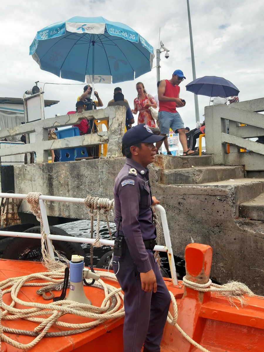 ที่ท่าเรือมีการรักษาความปลอดภัยดีเยี่ยมครับ