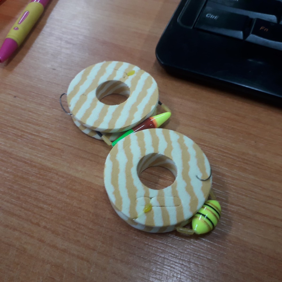 2 ชุดนี้ประมูลได้ครับ 100 บาท + 60 ค่าส่ง.. 