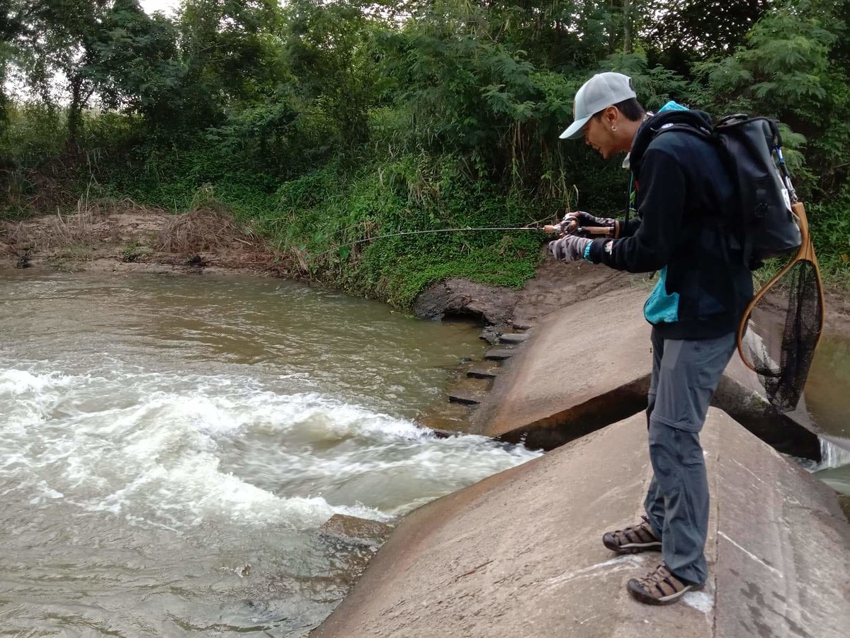 ครั้งต่อมา ลองเล่นหน้าฝายดูครับ อากาศเริ่มเย็น