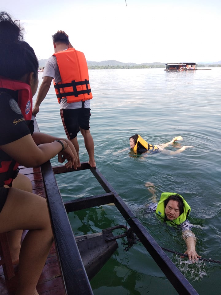 เตรียมโดด :laughing: :laughing:
